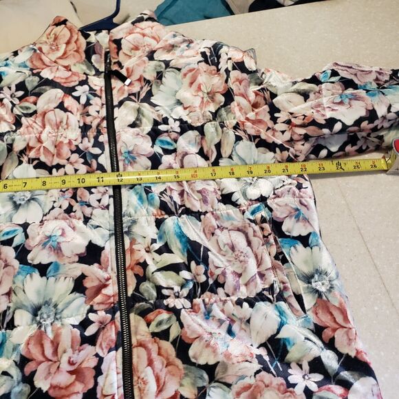 SOFT SURROUNDINGS Black Floral Puffer Jacket Medium Full Zipper - Picture 8 of 10